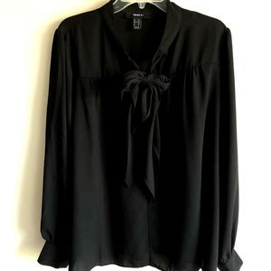 Black Flounce Top w/tie neckline